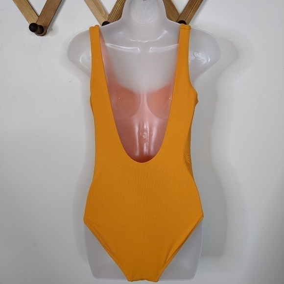 Athleta Cloudbreak Rib Scoop Back One Piece Monarch Swimsuit - Picture 3 of 9